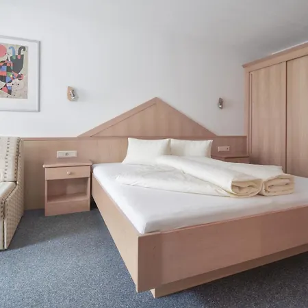 Haus Montania Apartment *
